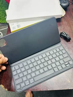 ipad 4 5 6 keyboard available new only one month use urgent sale