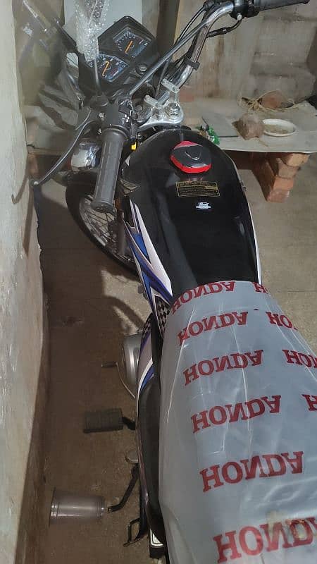 Honda 125 Applied 4 Open date 10%10 condition 2
