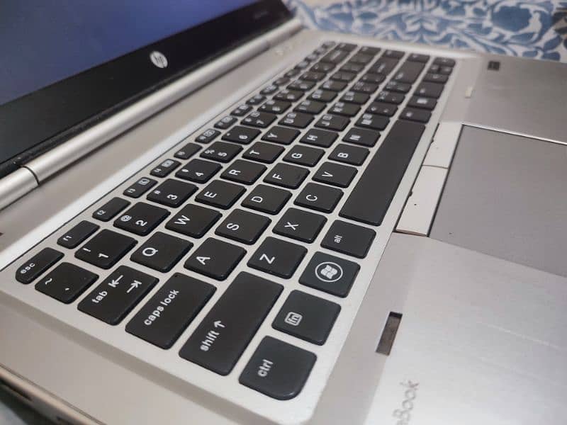 Hp Elite Book 8470p with GTA V working 8