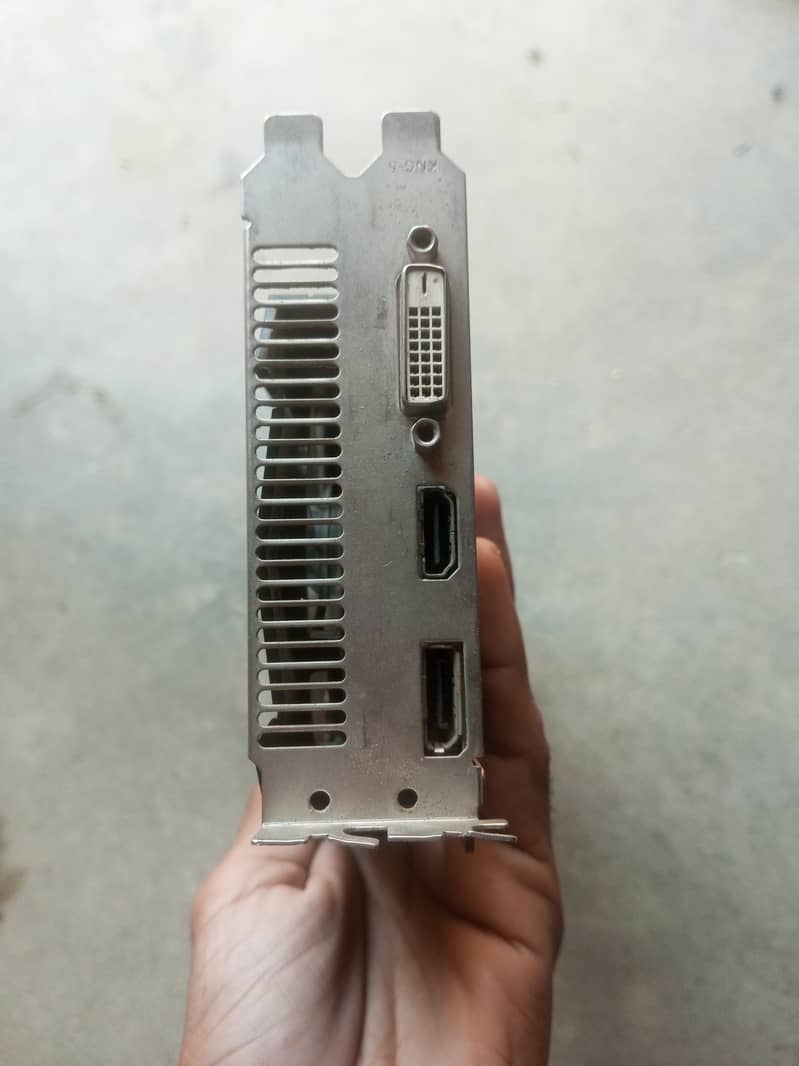 Amd  Rx 560 Graphic Card 4gb Ddr5 For Sale 2