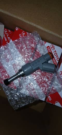 Toyota prado hiace 2tr  fuel injectors original & kabuli available