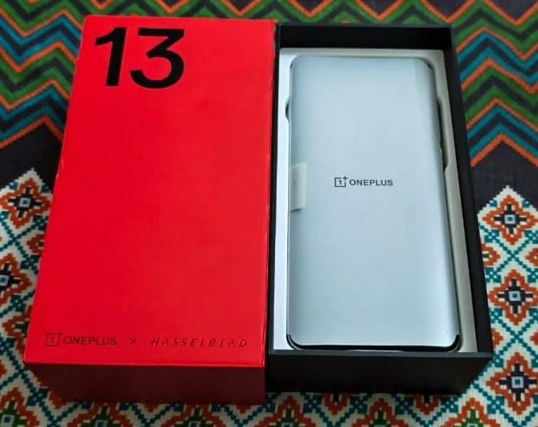 google pixel 8 pro 12/512 Blue PTA, OnePlus 13 16/512 Global dual box 4