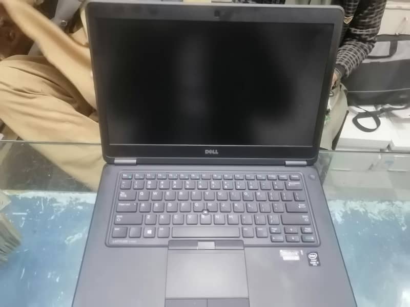 DELL CORE I-7 5TH GEN IN NEAT CONDITION 0