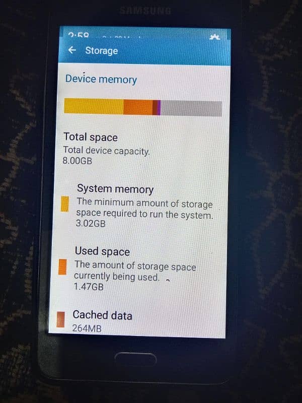 Samsung mobile good condition no fault . 5