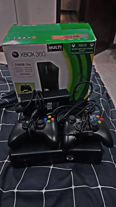 X box 360 slim with two wired controller