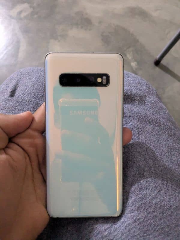 Samsung S10 8/128 0