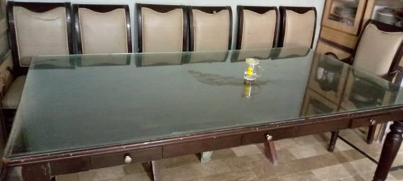 8 Chairs dinneing table 0