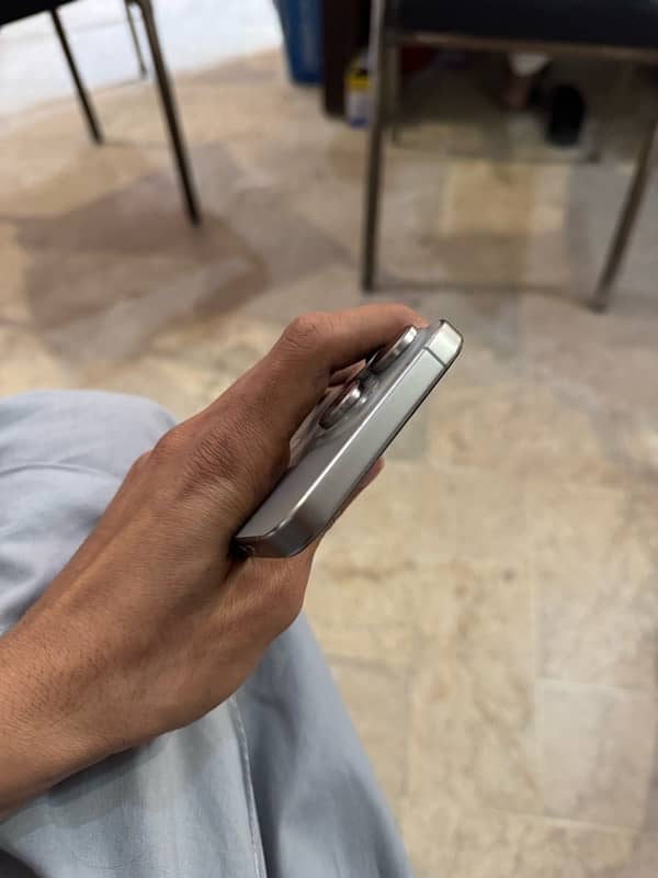 iphone 15 pro max 4
