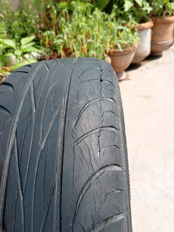 1 Tyre Used 175/70 R13 Tubless Urgent Sale 5