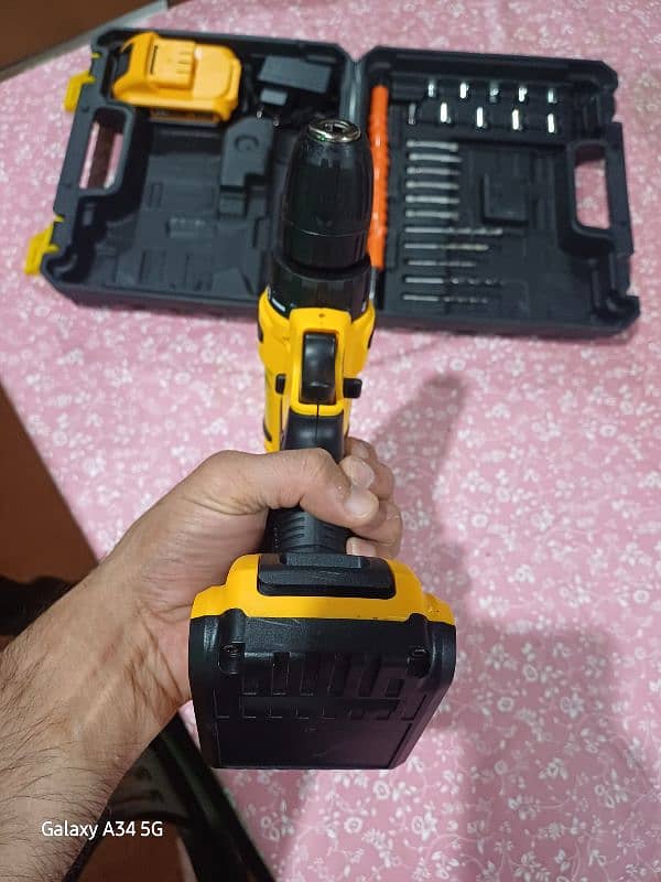 24v Battery Portable Drill Plus Screw Driver Complete 1