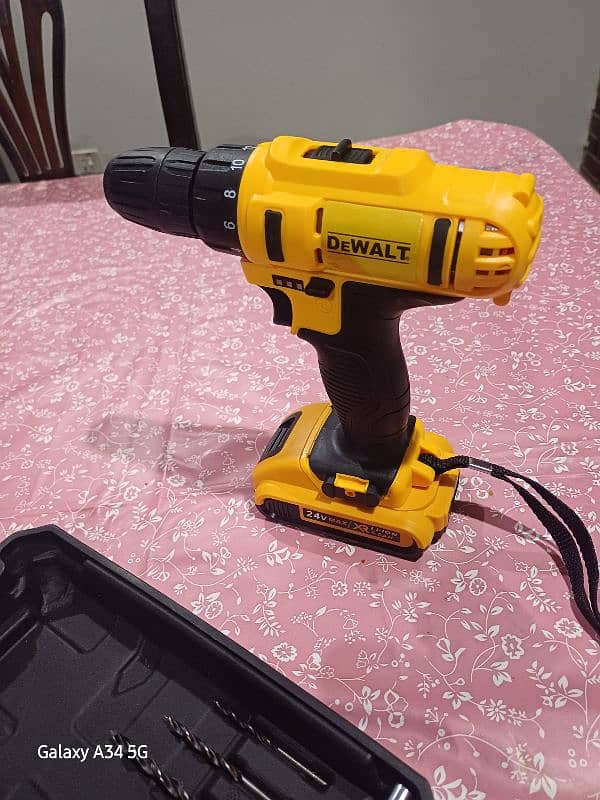 24v Battery Portable Drill Plus Screw Driver Complete 5