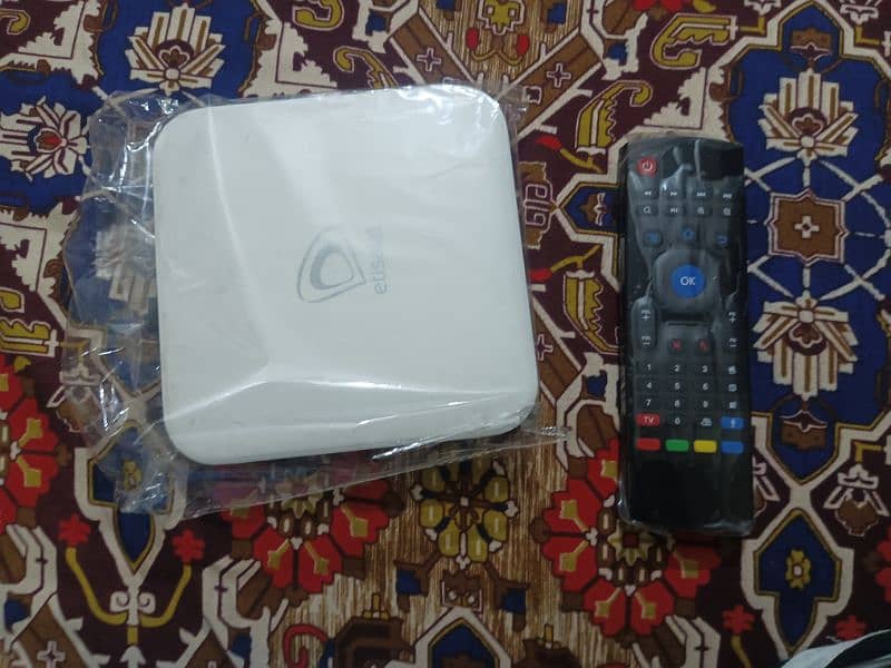 Etisalat version 9 with voice remote available 3