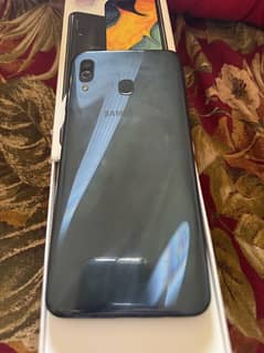 Samsung Galaxy A30