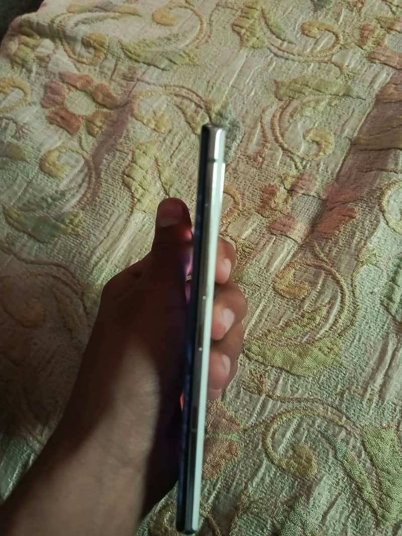 Docomo Fijistu F52A Edge Mobile 5g Supported Non PTA Tax 6000 6