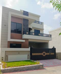 Good Location A Centrally Located Sun Facing House Is Available For Sale In Islamabad