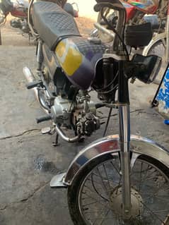 all bike ok ha engine bi thik ha agr kisi bi cheez ka foult ho nhi ha