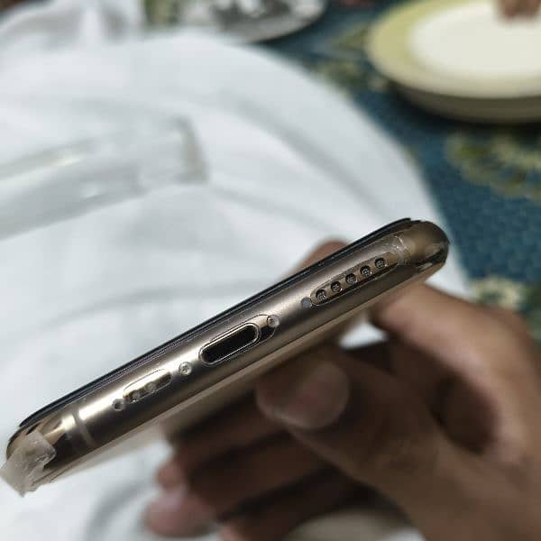 iphone 11 pro 4