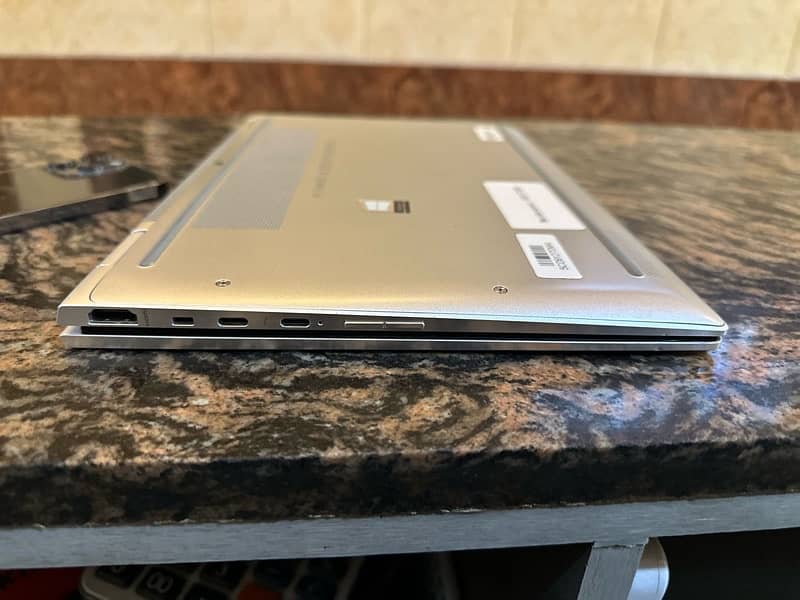 HP ELITE BOOK 1030 G3 x360 2