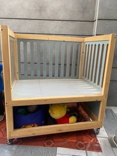 baby crib