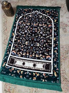 Luxurious velvet printed prayer mat - padded design for comfort