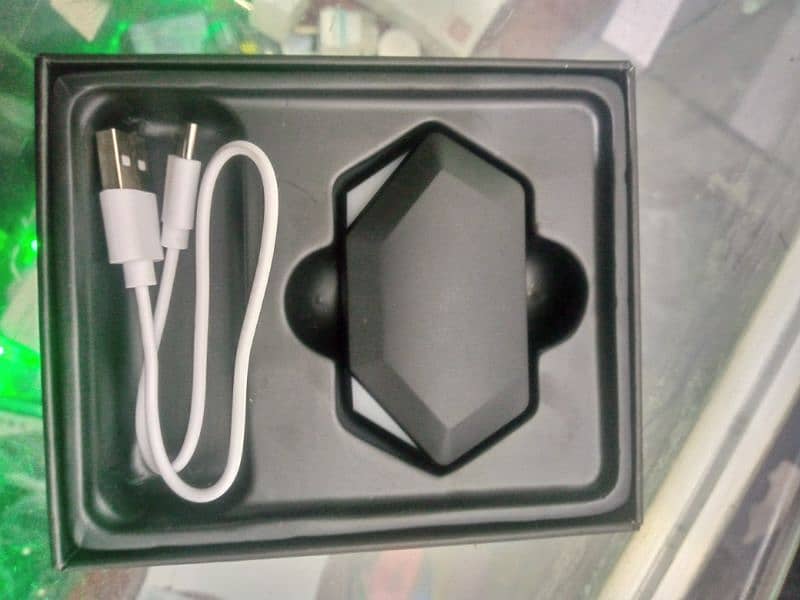 Amgras 8 pro only box open 1