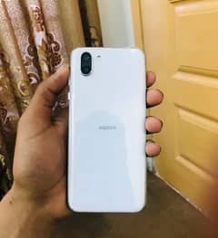 Aquos r2 non pta for sale or exchange