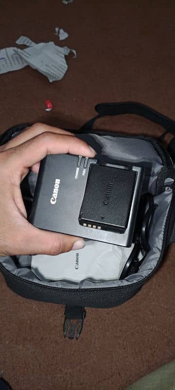 Canon eos 2000D 5