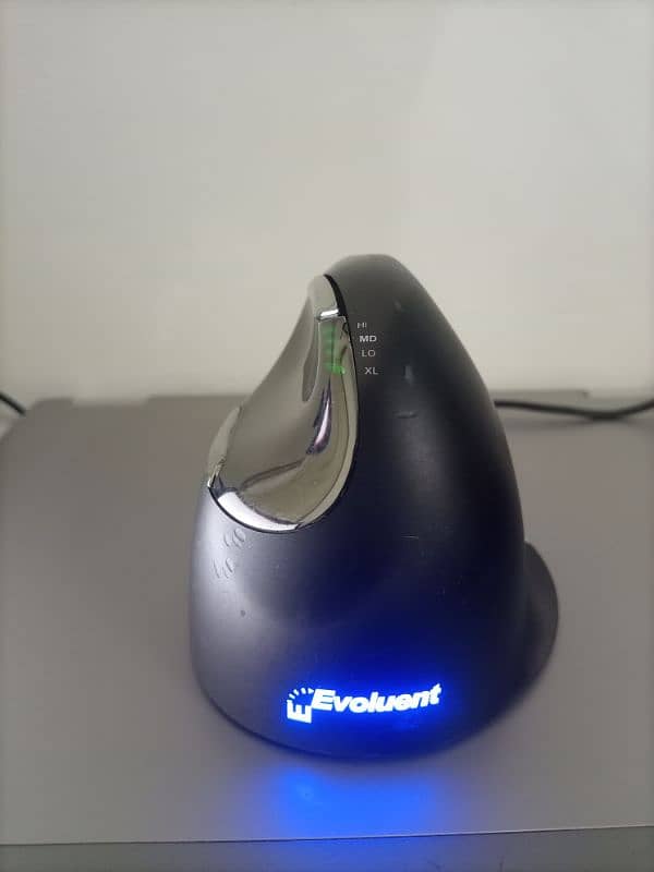 Evoluent Vertical Gaming Mouse 4 2