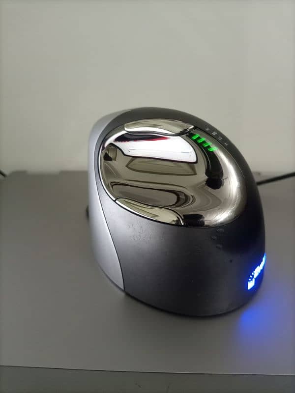 Evoluent Vertical Gaming Mouse 4 3