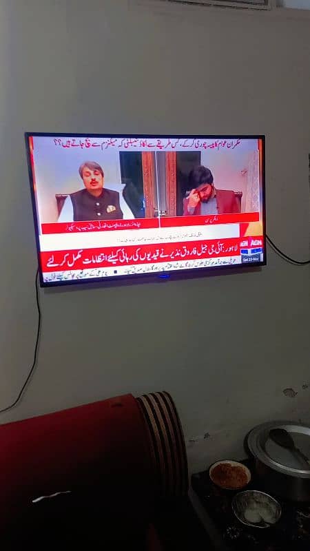 40 inch TCL LCD FOR SALE S6500 4