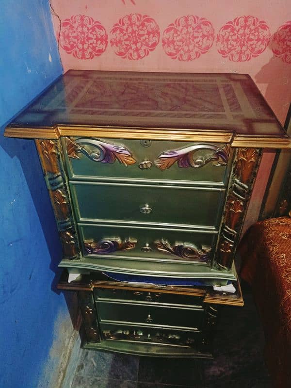 Bed, Foam matters and Dressing Table 5