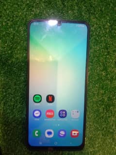 Samsung A06 4 gb ram 64 gb room