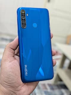 Realme 5 (4GB + 64GB) for Sale