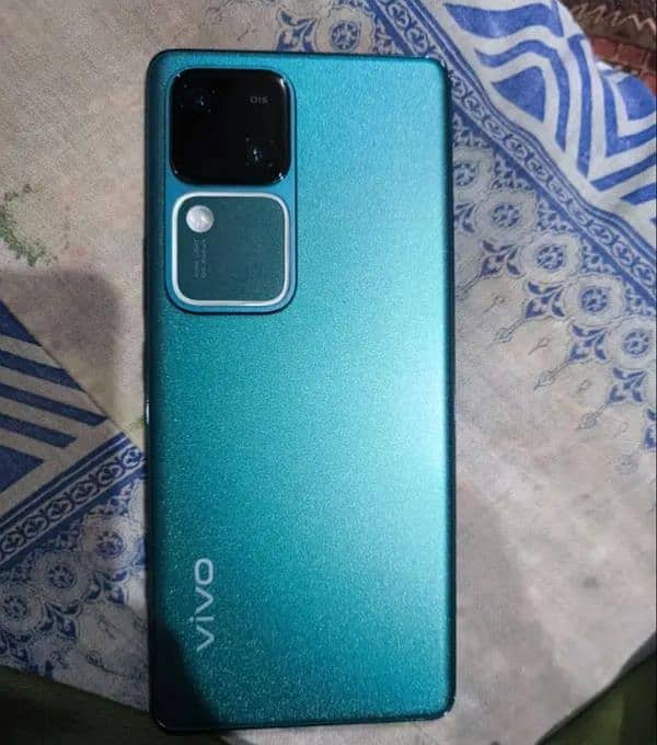 vivo v30 urgent sale need to money 03027188170 0