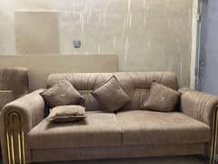 Sofa set for sell.