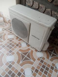 2 Ton Hitachi AC in excellent condition