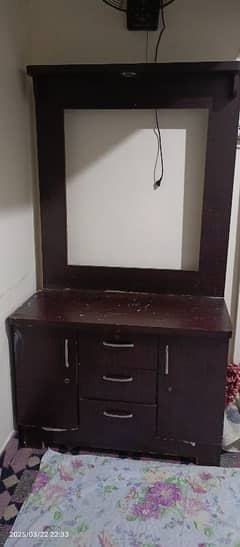 dressing table