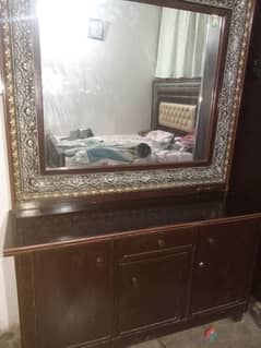 Dressing table for sale RS:25000