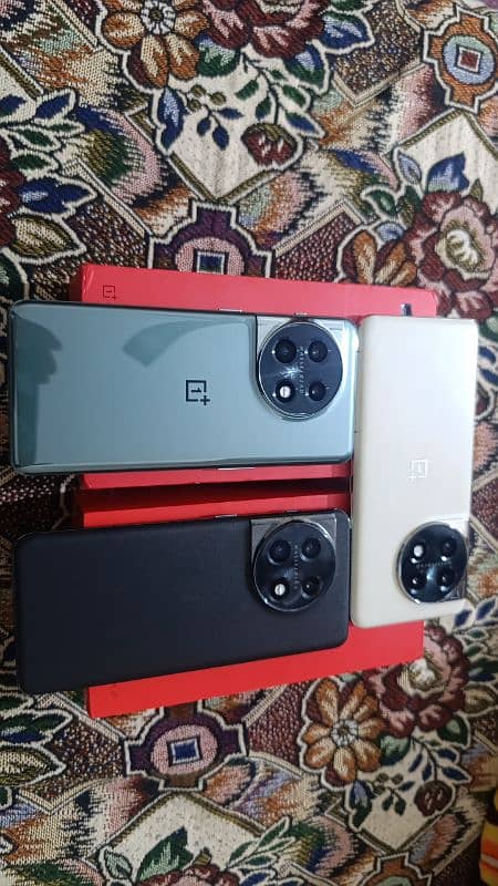one plus 11 12/256 /512 non pta 1