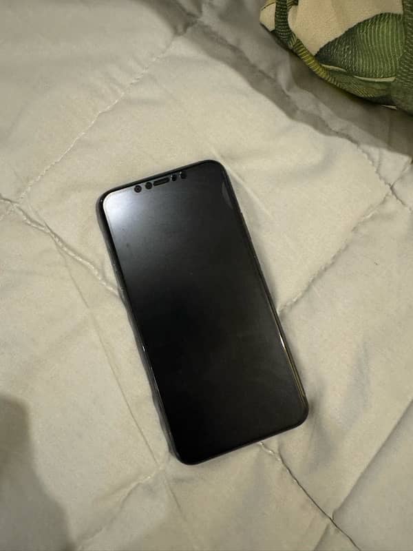 11 pro max in very good condition 256 GB PTA approved 0