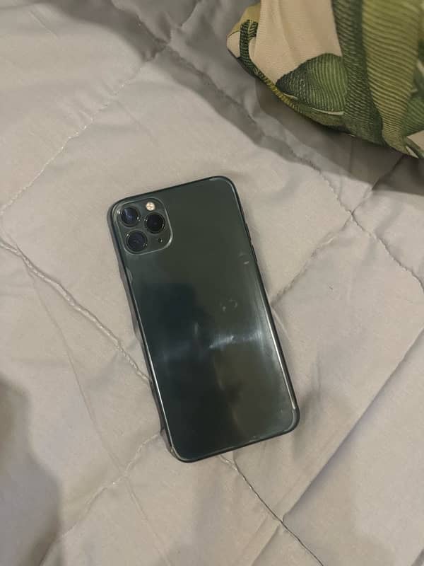 11 pro max in very good condition 256 GB PTA approved 6