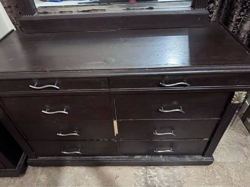 Bed set furniture urgent sell 9