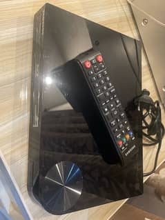 Samsung Blu-ray with Original Remote