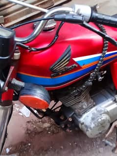 Honda CG 125 2008 Model Lahore number urgent sale