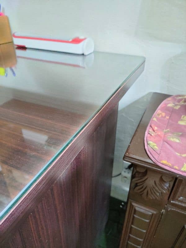 STUDY TABLE WITH BOOK SHELF 2