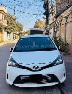 Toyota Vitz 2015