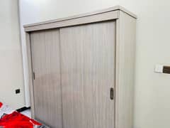 Wardrobe Almari Sliding 6ft