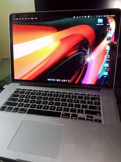 MacBook pro mid 2015 retina display with dual graphics memory