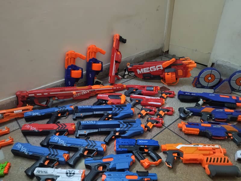 NERF Blasters 100+ available ( delivery charges 200 4