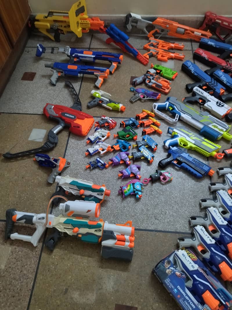 NERF Blasters 100+ available ( delivery charges 200 7